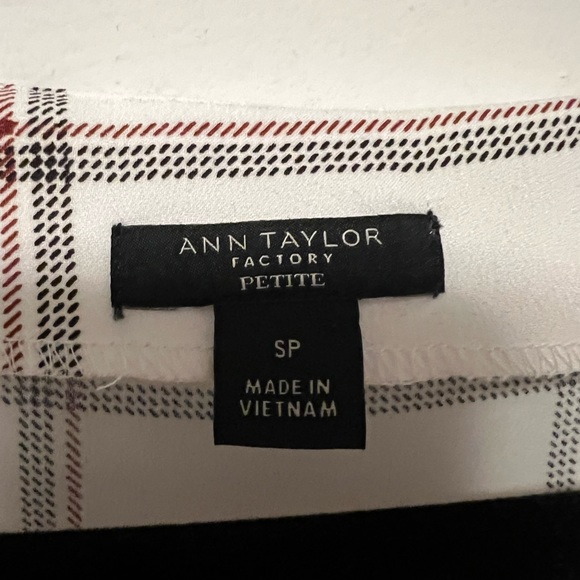 Anne Taylor White Blouse with Ted and black detail. Size SP - Picture 3 of 4